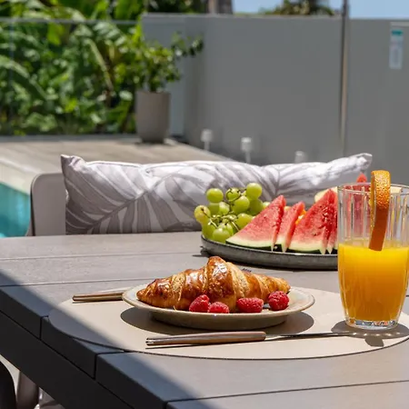 Luce - Pool & Ocean View By Lovelystay *