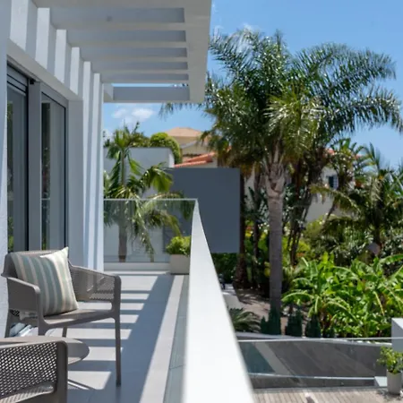 Villa Luce - Pool & Ocean View By Lovelystay *