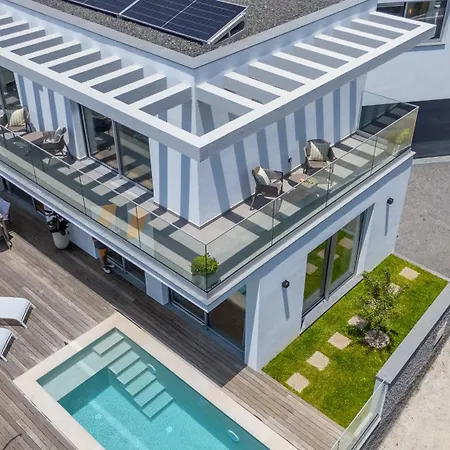 Villa Luce - Pool & Ocean View By Lovelystay Estreito Da Calheta
