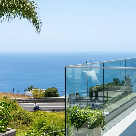 Luce - Pool & Ocean View By Lovelystay Villa