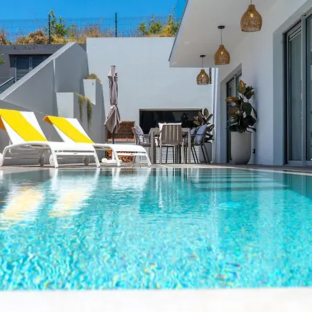 Villa Luce - Pool & Ocean View By Lovelystay